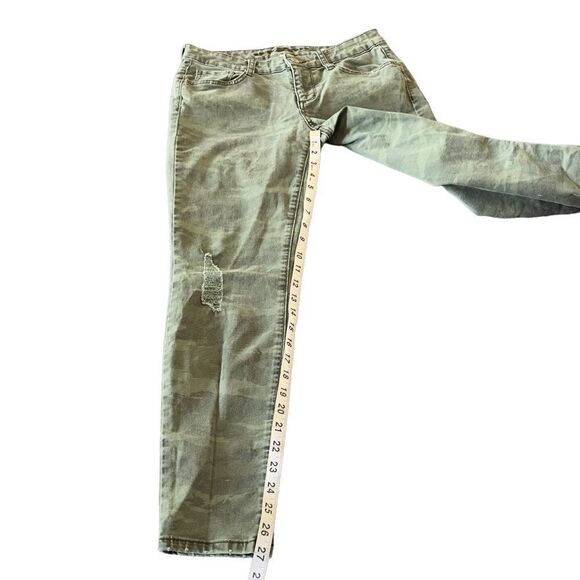 ARIZONA JEANS Green Camouflage Pants Size 5 - Picture 14 of 16
